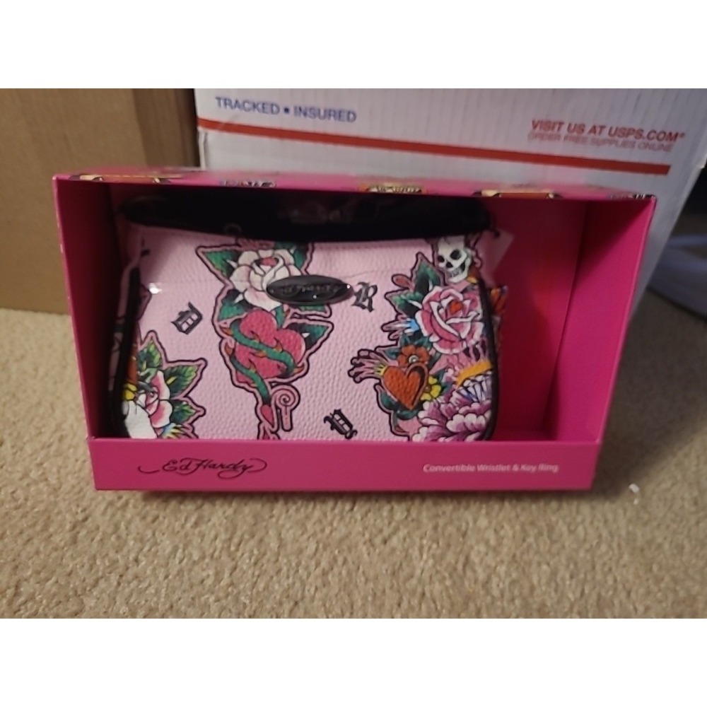 Ed Hardy Gift Box Convertible Wristlet Skull Floral Pink. NO KEY RING!! - Picture 8 of 9